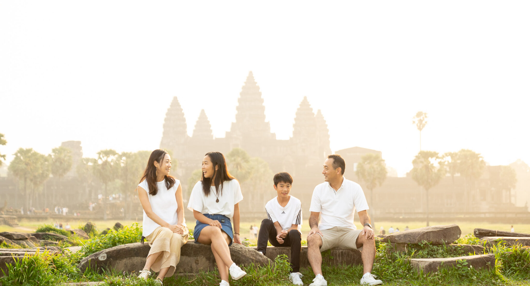 Family Photoshoot with Siem Reap Photographer in Angkor