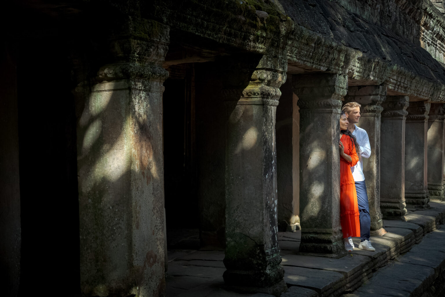 Couple on a Ta Prom Photoshoot with Siem Reap Photographer