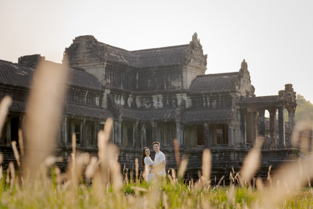 couple in Angkor Wat temple