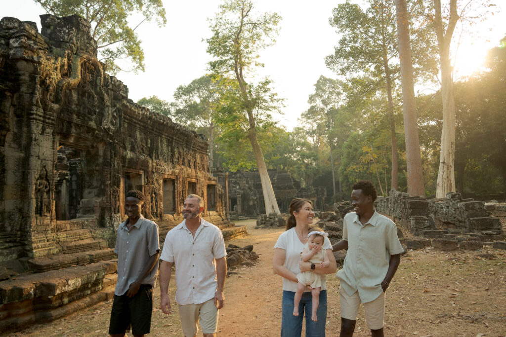 family photoshoot in angkor