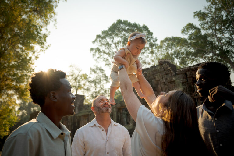 family photoshoot in angkor