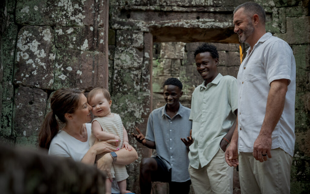 family photoshoot in angkor