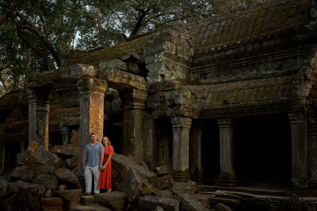 couple photoshoot ta prohm roots temple siem reap cambodia