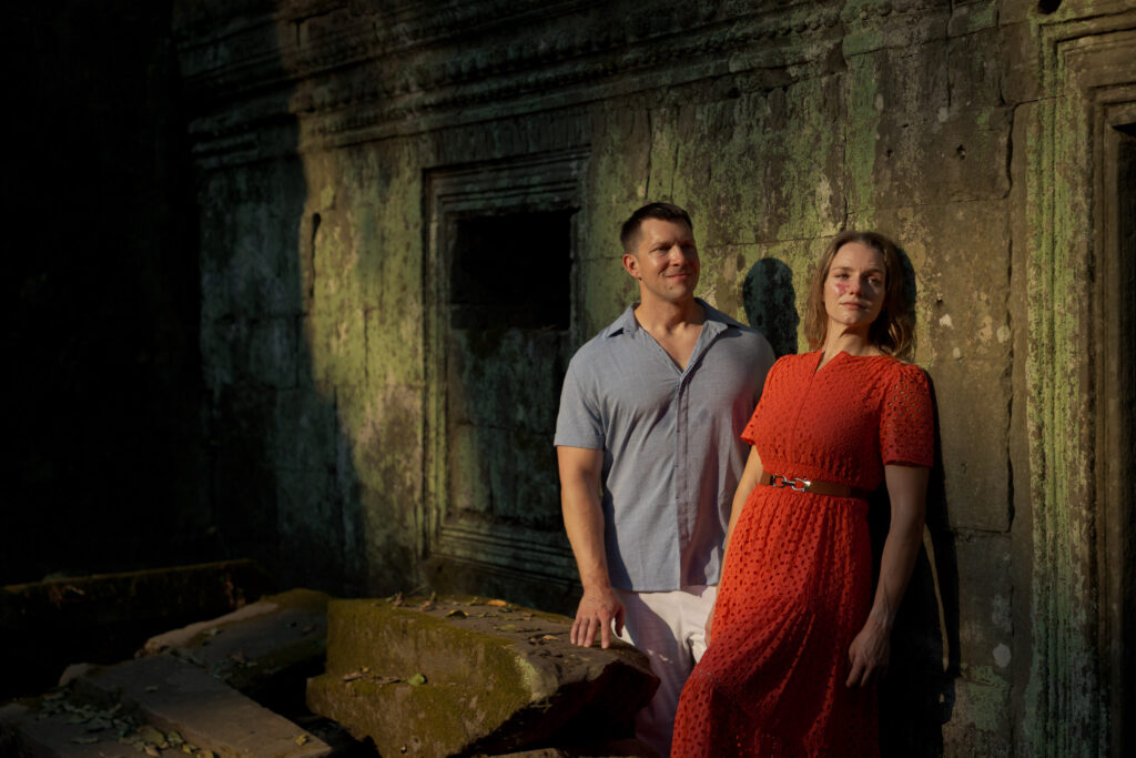 romantic couple portrait ta prohm angkor wat photographer cambodia