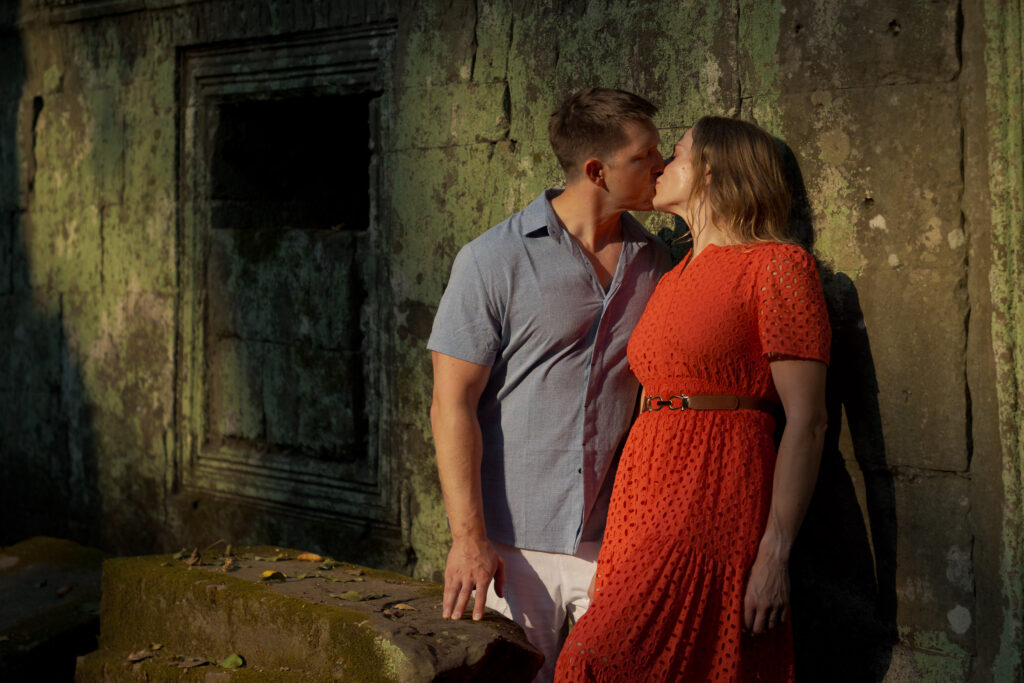 ta prohm temple couple photoshoot siem reap photographer jungle ruins